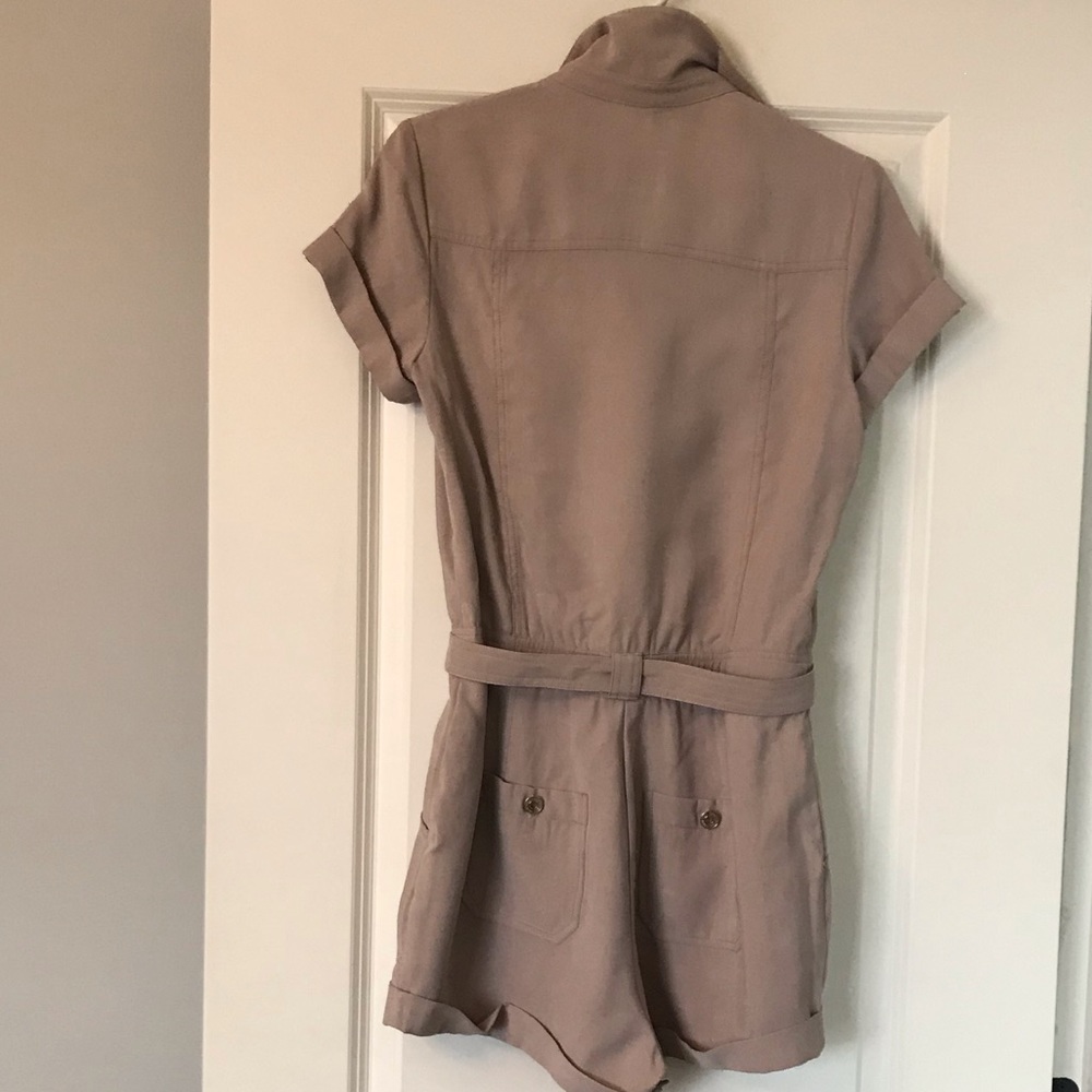 Guess Romper - Picture 2 of 2